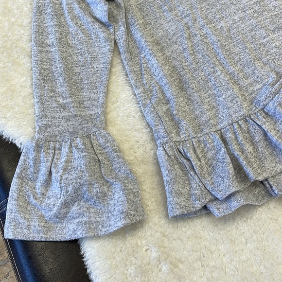 DG2 Diane Gilman Ruffle Hem Top 631-583 - Picture 6 of 8